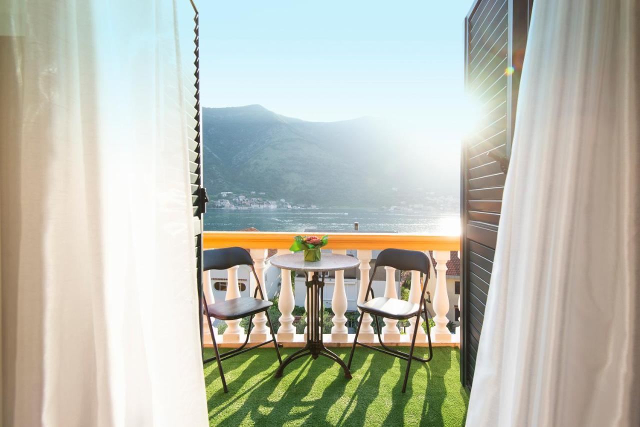 Apartment Ena With Amazing Sea View โกตอร์ ภายนอก รูปภาพ